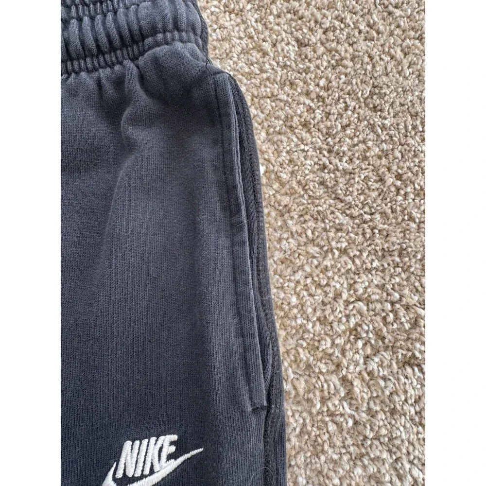 Nike Sweatpants Mens Small Black Fleece Joggers Swoosh Logo Sportswear Athletic